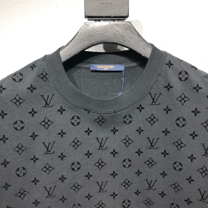 LOUIS VUITTON T-SHIRT - LV36
