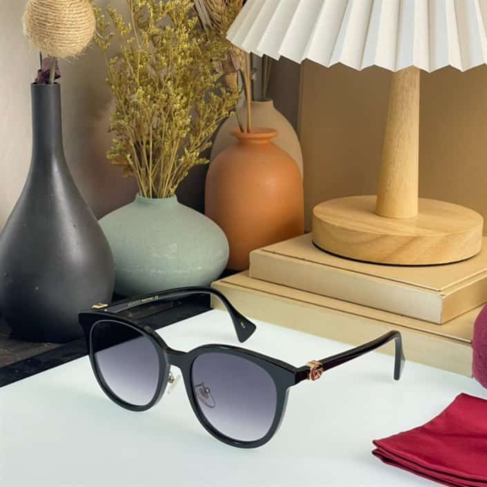 GUCCI SUNGLASSES - GST07