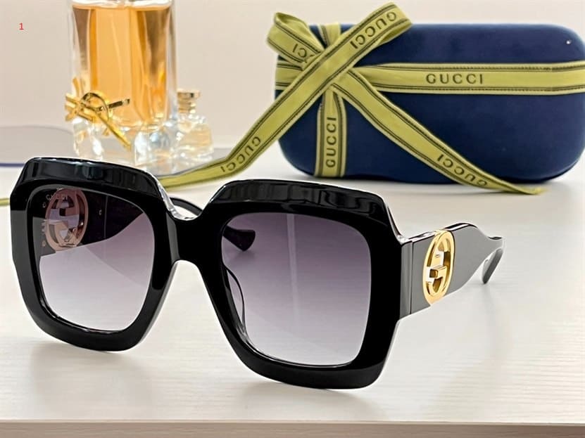 GUCCI SUNGLASSES - GST15