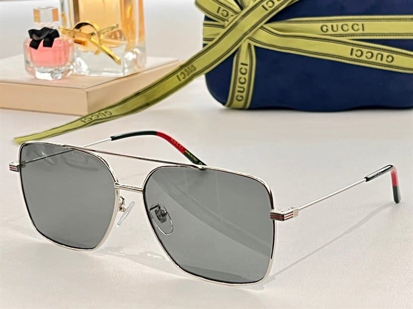 GUCCI SUNGLASSES - GST19