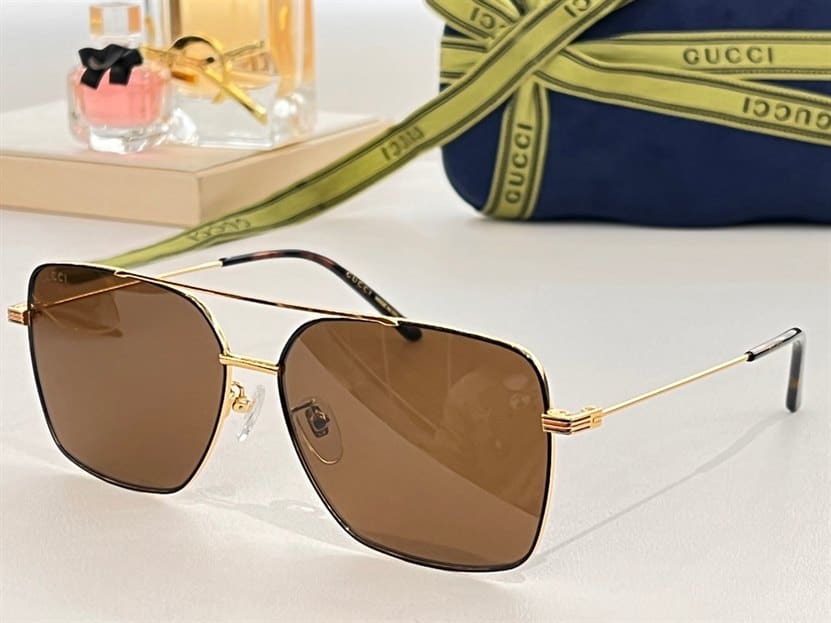 GUCCI SUNGLASSES - GST19