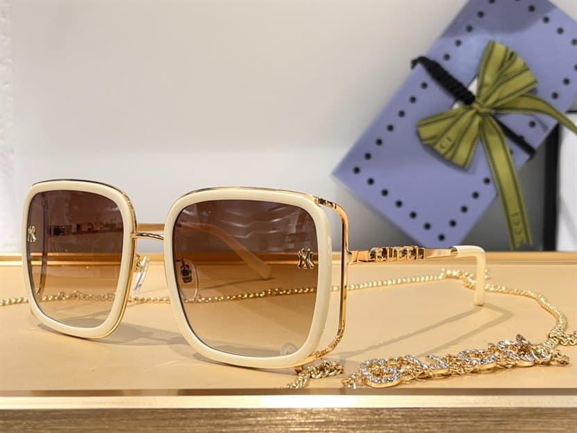 GUCCI SUNGLASSES - GST20