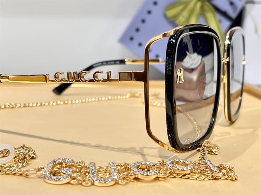 GUCCI SUNGLASSES - GST20