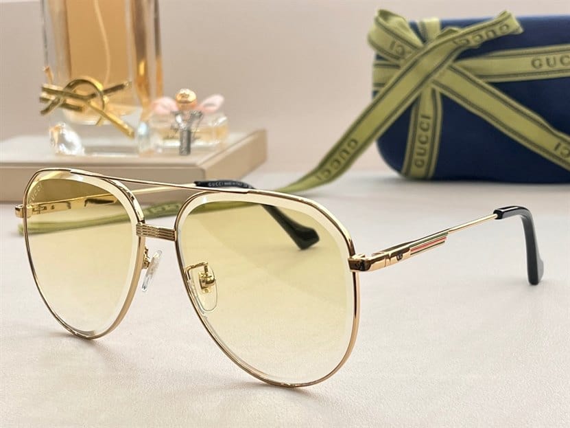 GUCCI SUNGLASSES - GST21