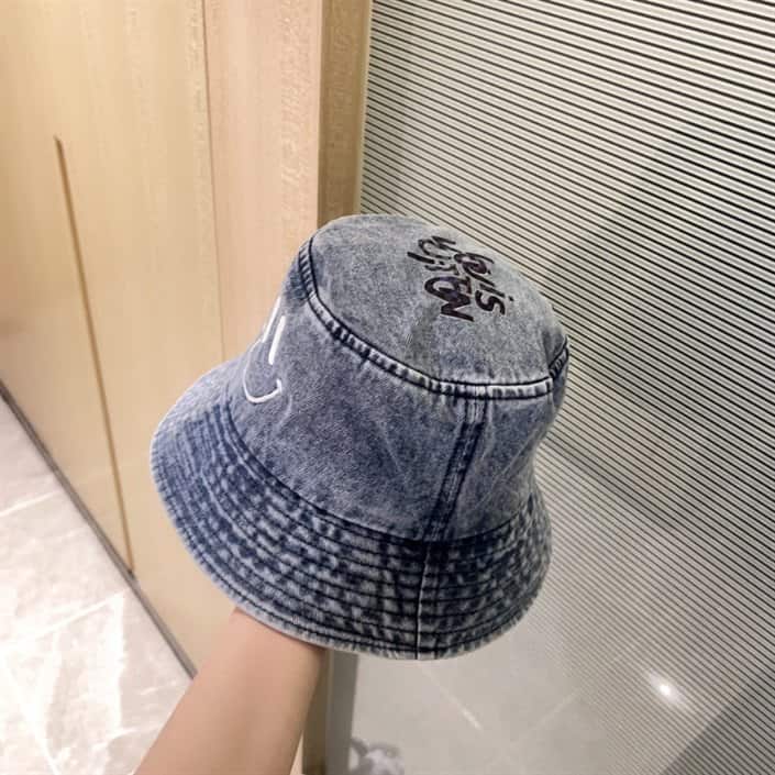 Louis Vuitton Bucket Hat - LHC23