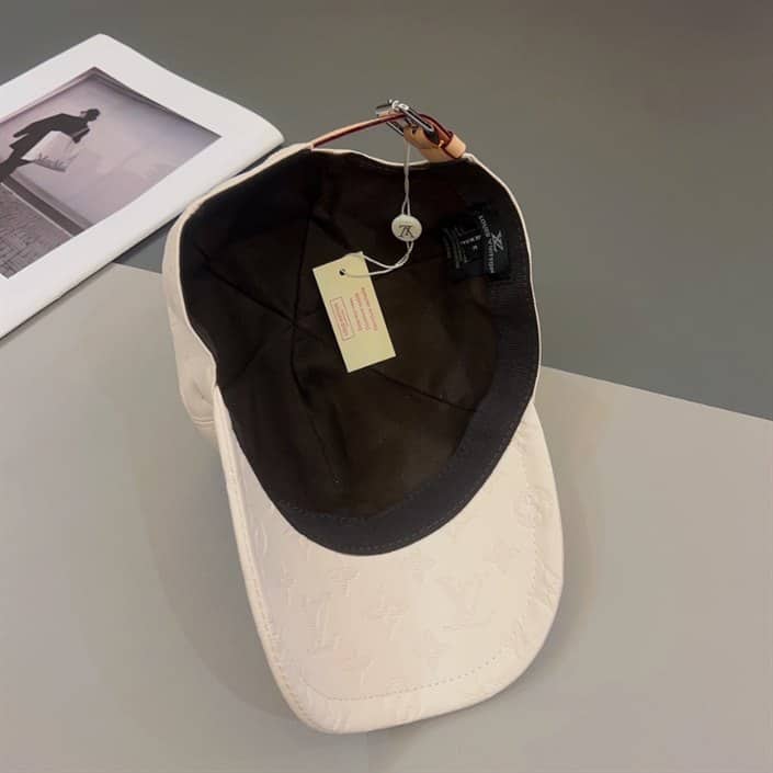 Louis Vuitton Cap - LHC04