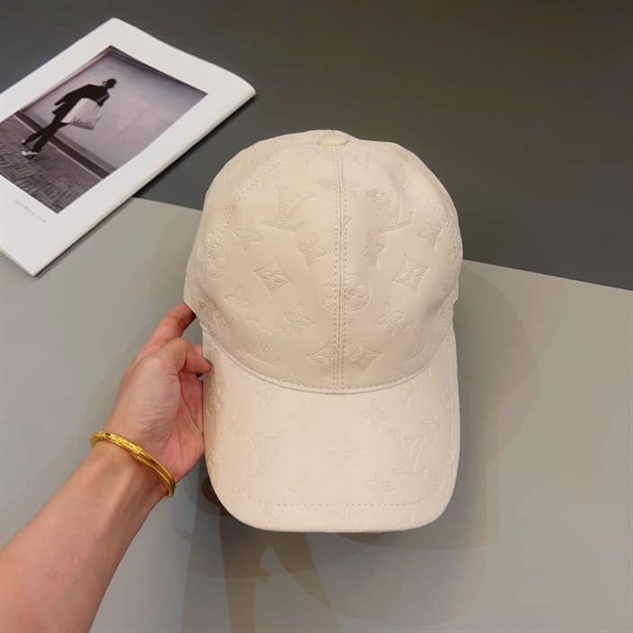 Louis Vuitton Cap - LHC04