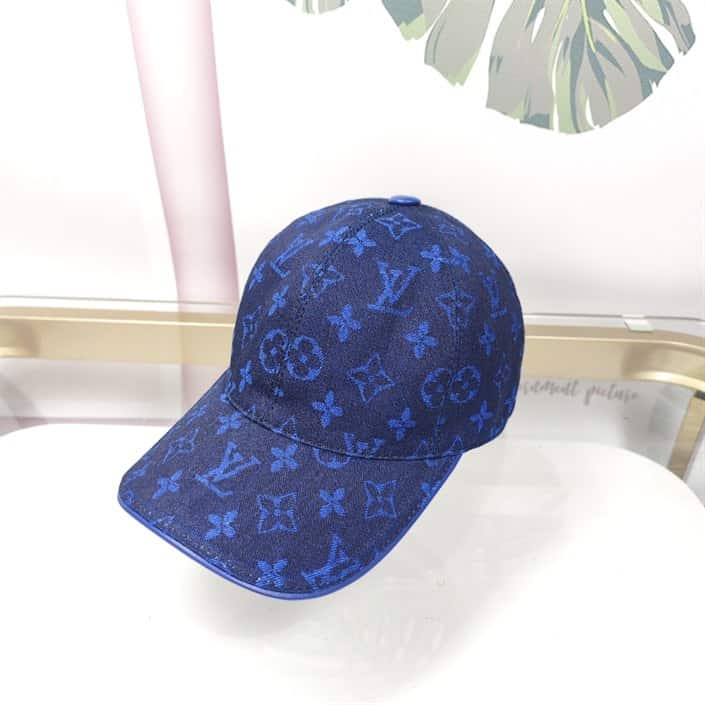 Louis Vuitton Cap - LHC06