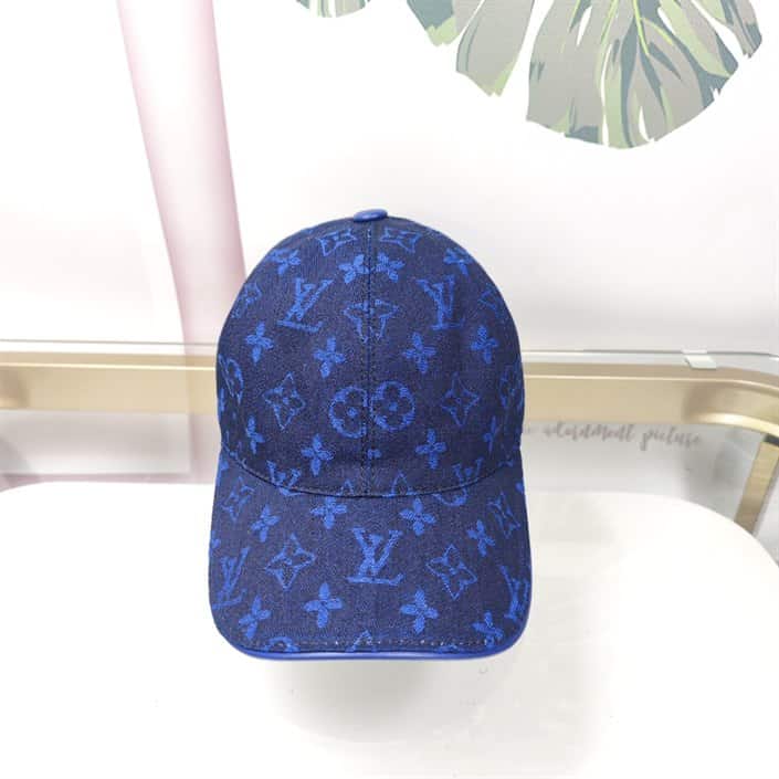 Louis Vuitton Cap - LHC06