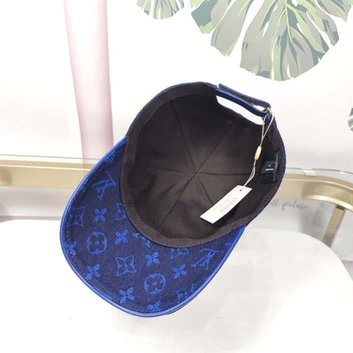 Louis Vuitton Cap - LHC06