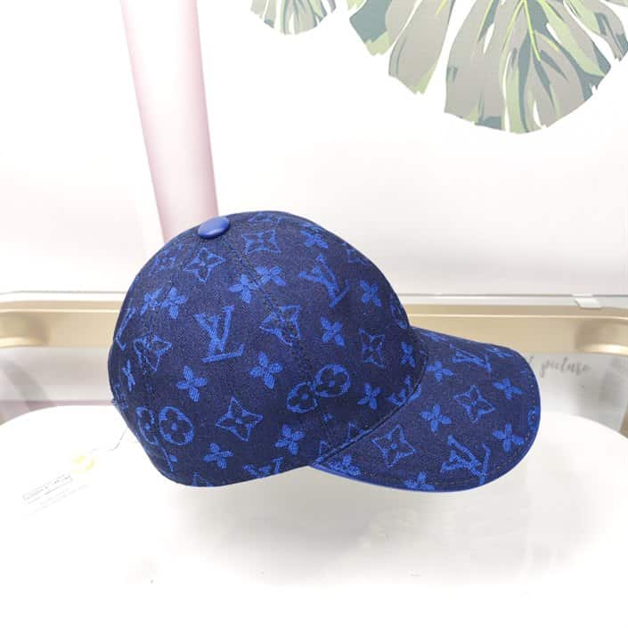 Louis Vuitton Cap - LHC06