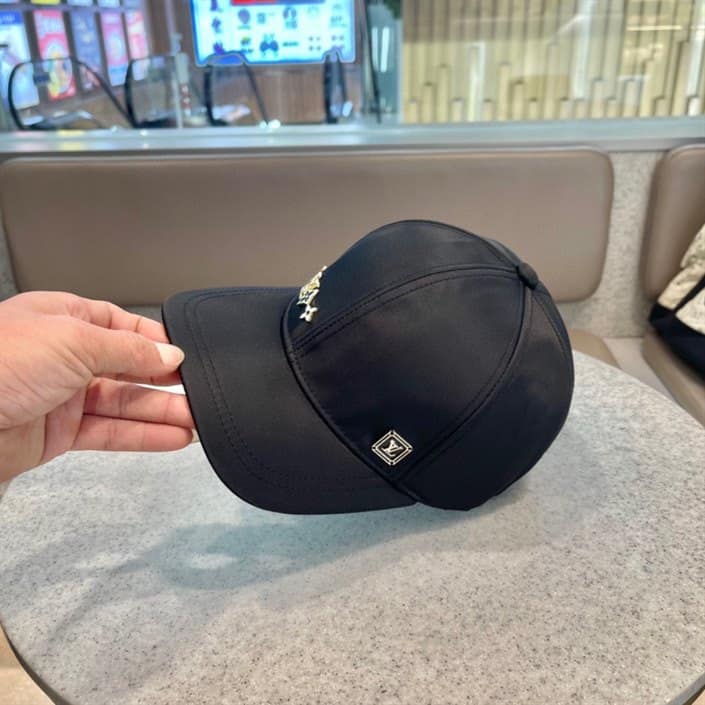 Louis Vuitton Cap - LHC07