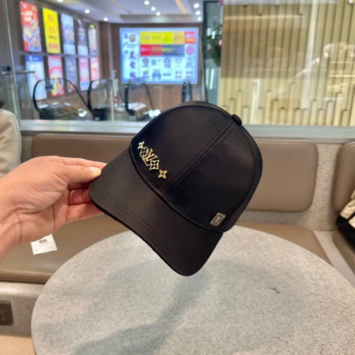 Louis Vuitton Cap - LHC07