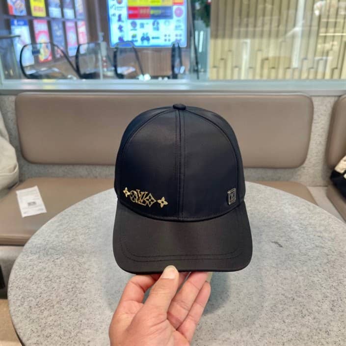 Louis Vuitton Cap - LHC07