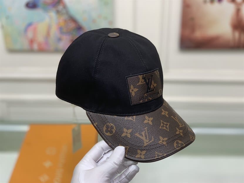 Louis Vuitton Cap - LHC18
