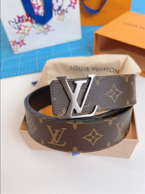 LOUIS VUITTON INITIALES 40MM REVERSIBLE BELT - B187