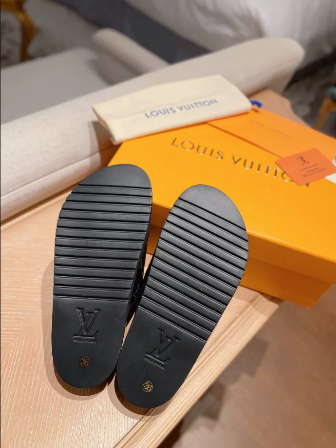LOUIS VUITTON MIAMI MULE SANDAL - LVS27