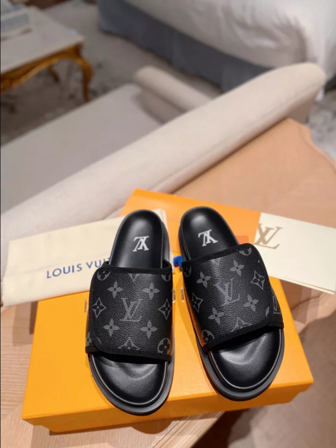 LOUIS VUITTON MIAMI MULE SANDAL - LVS27