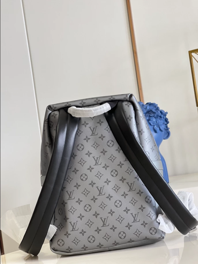 LOUIS VUITTON DISCOVERY BACKPACK PM TAIGARAMA - LBV387