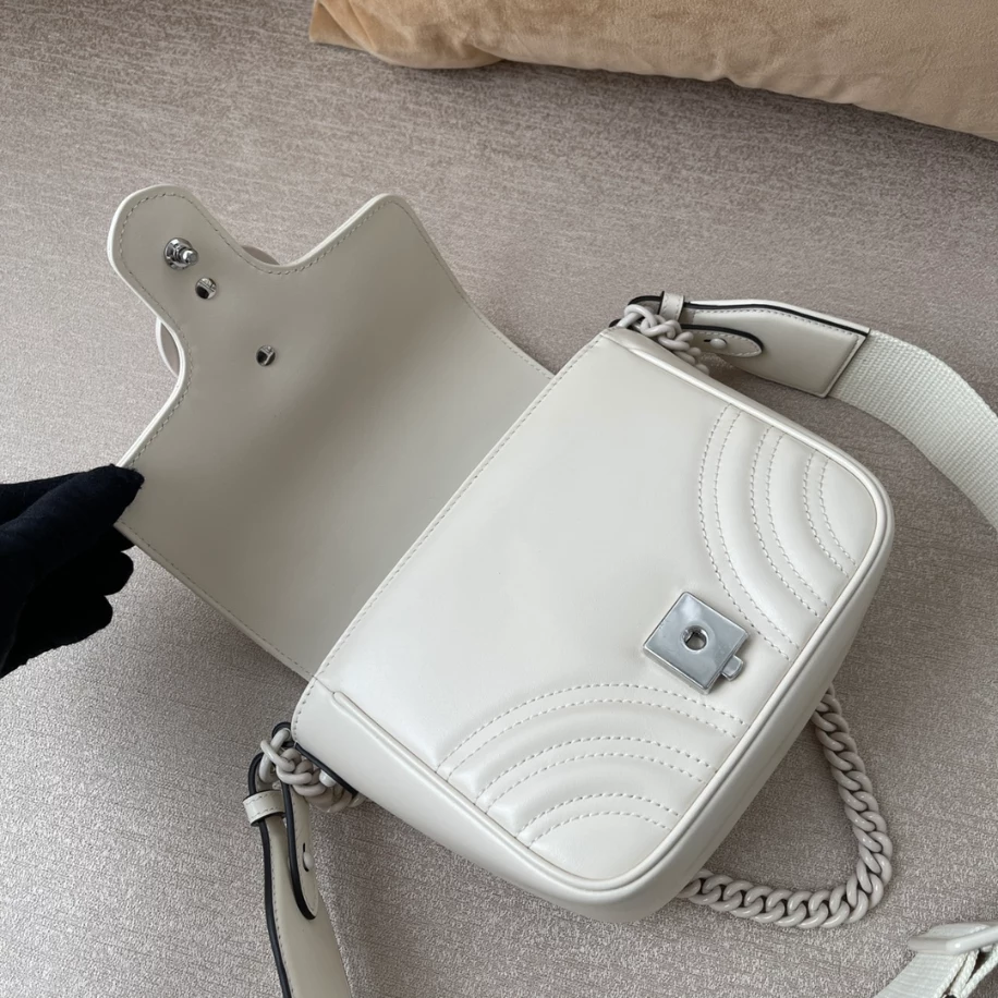 GG MARMONT MATELASSÉ SHOULDER BAG - GBC110