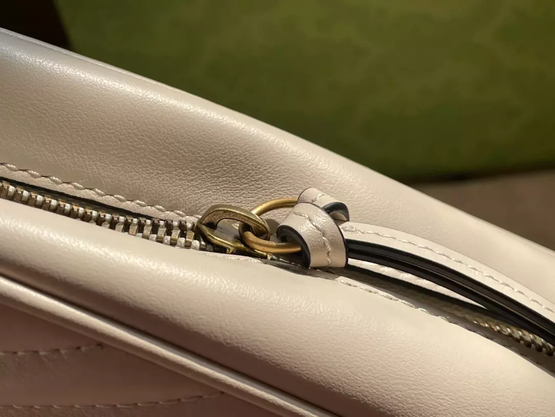 GG MARMONT SMALL SHOULDER BAG - GBC095