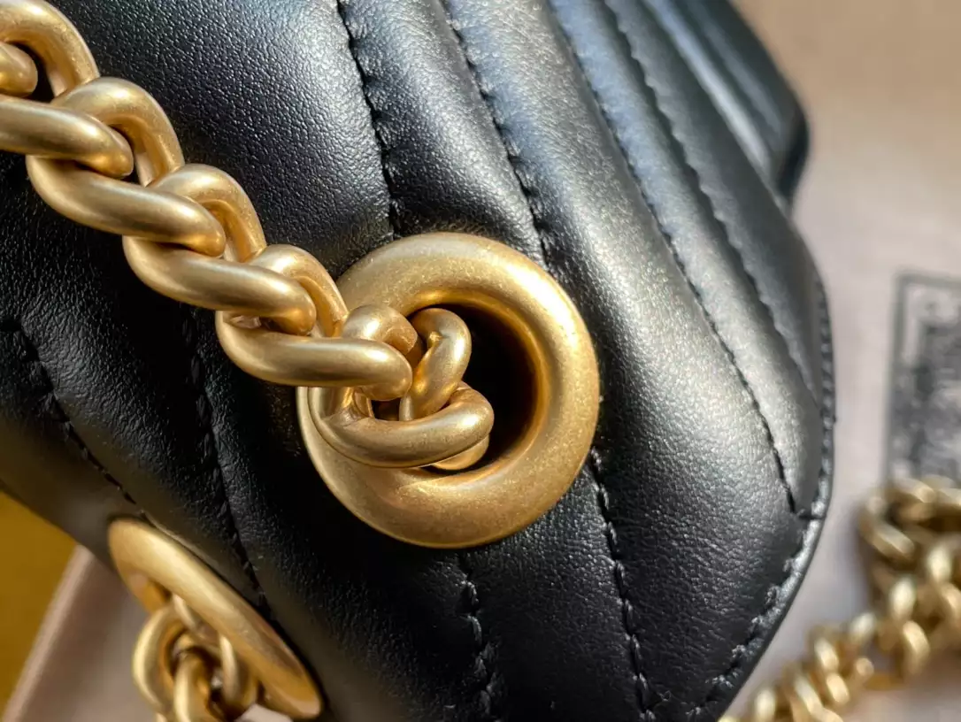 GG MARMONT SMALL SHOULDER BAG - GBC097