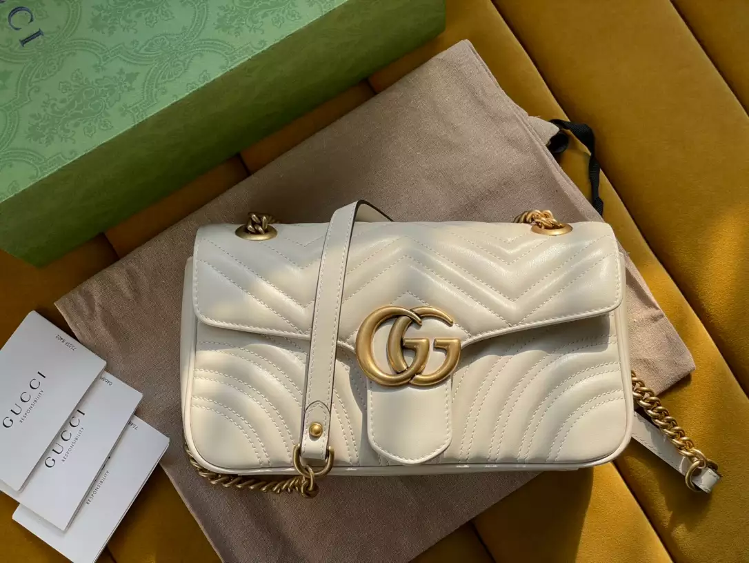 GG MARMONT SMALL SHOULDER BAG - GBC098