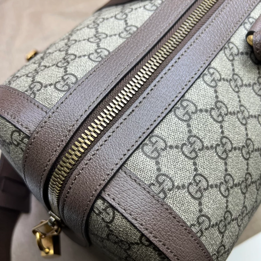 GUCCI SAVOY SMALL DUFFLE BAG - GBC080
