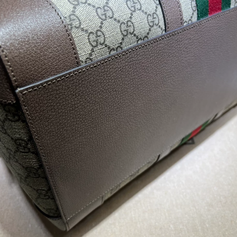 GUCCI SAVOY SMALL DUFFLE BAG - GBC080