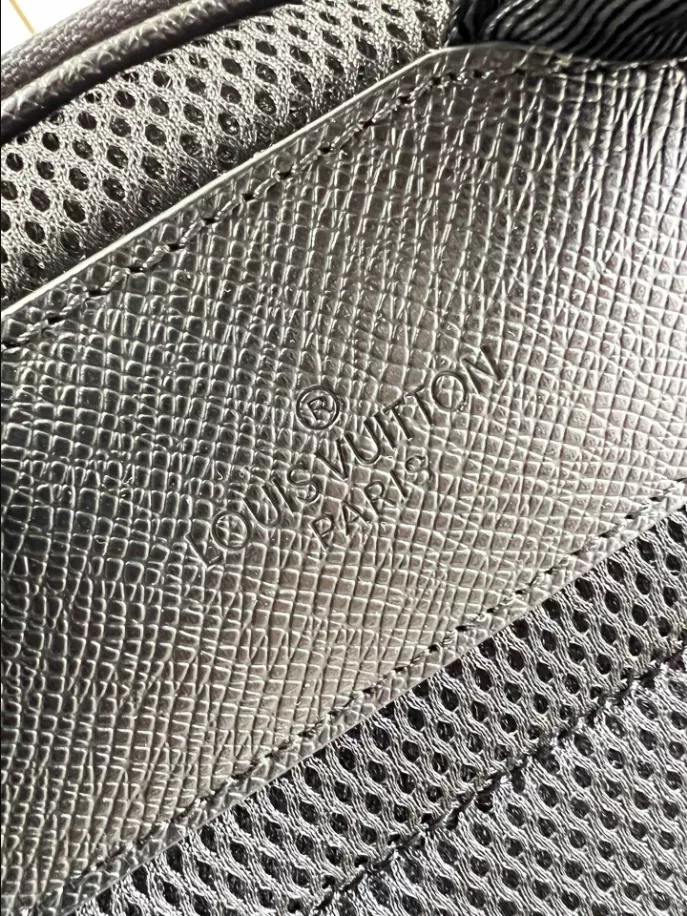 LOUIS VUITTON ADRIAN BACKPACK TAIGA LEATHER - LBV386