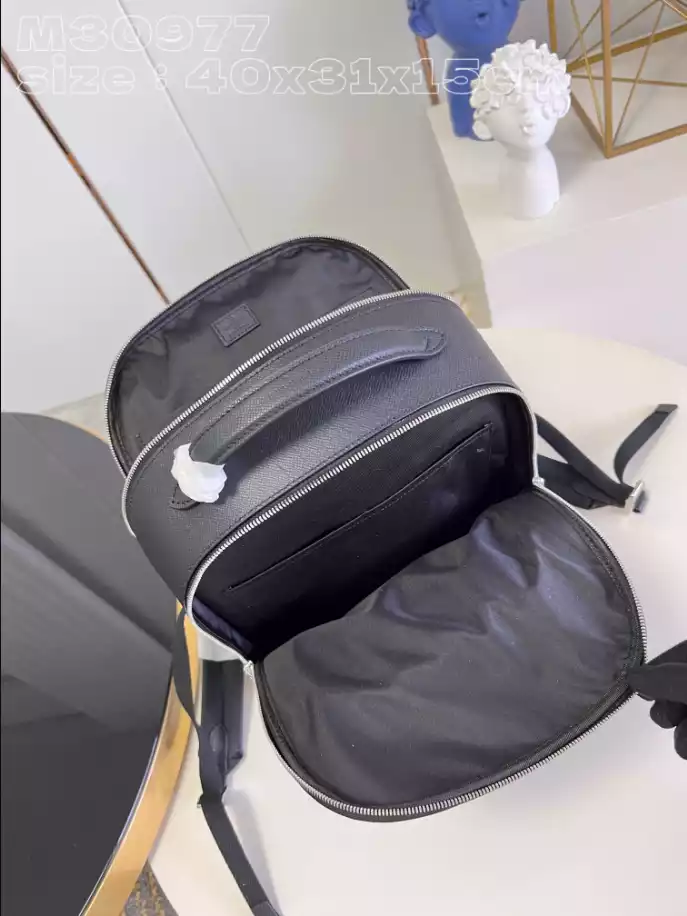 LOUIS VUITTON AVENUE BACKPACK - LBV376