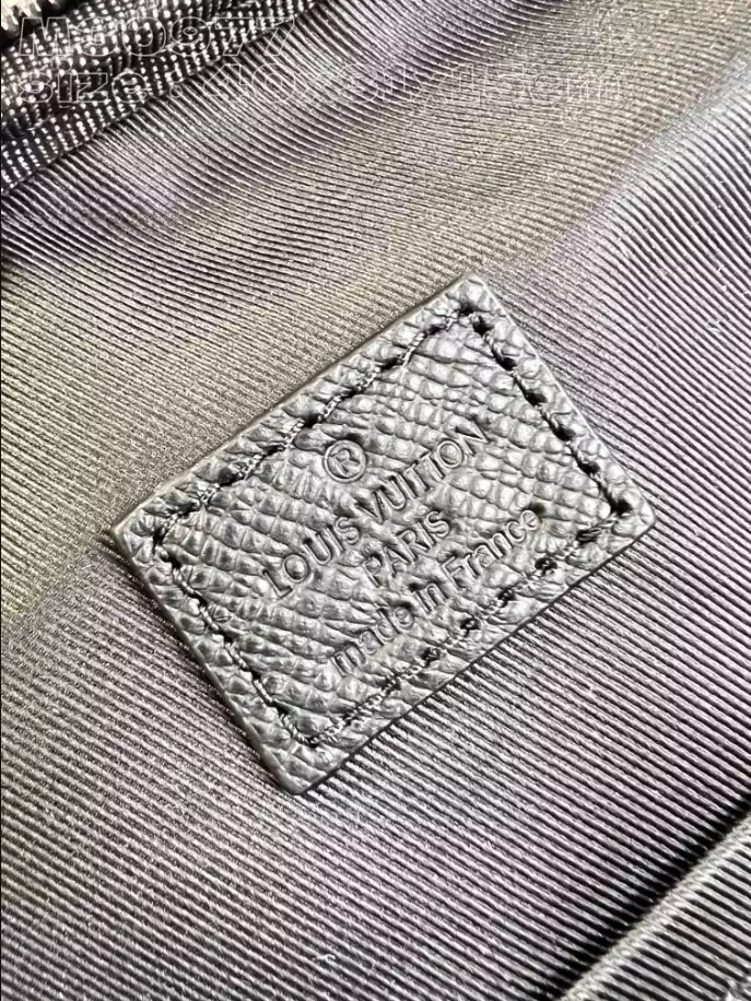 LOUIS VUITTON AVENUE BACKPACK - LBV376