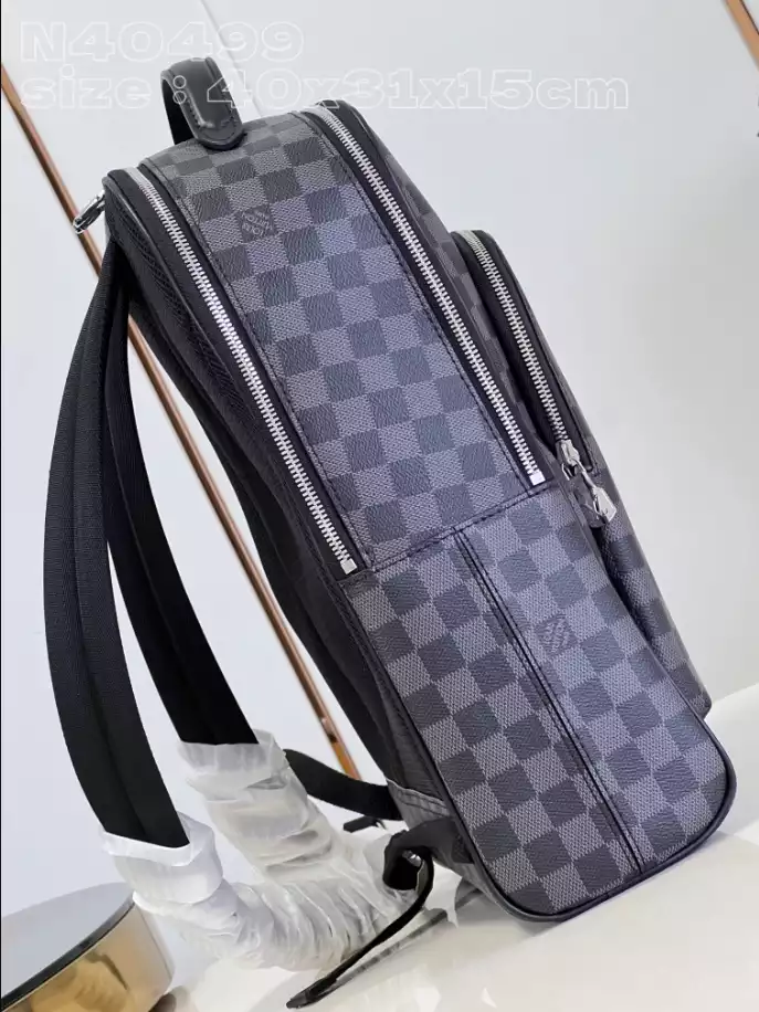 LOUIS VUITTON AVENUE BACKPACK - LBV380