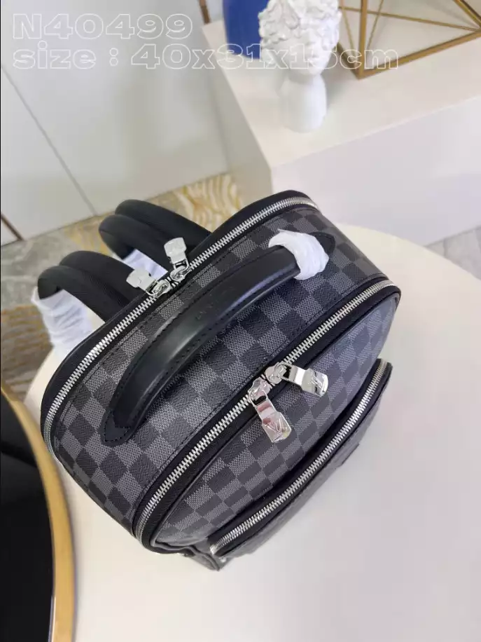 LOUIS VUITTON AVENUE BACKPACK - LBV380