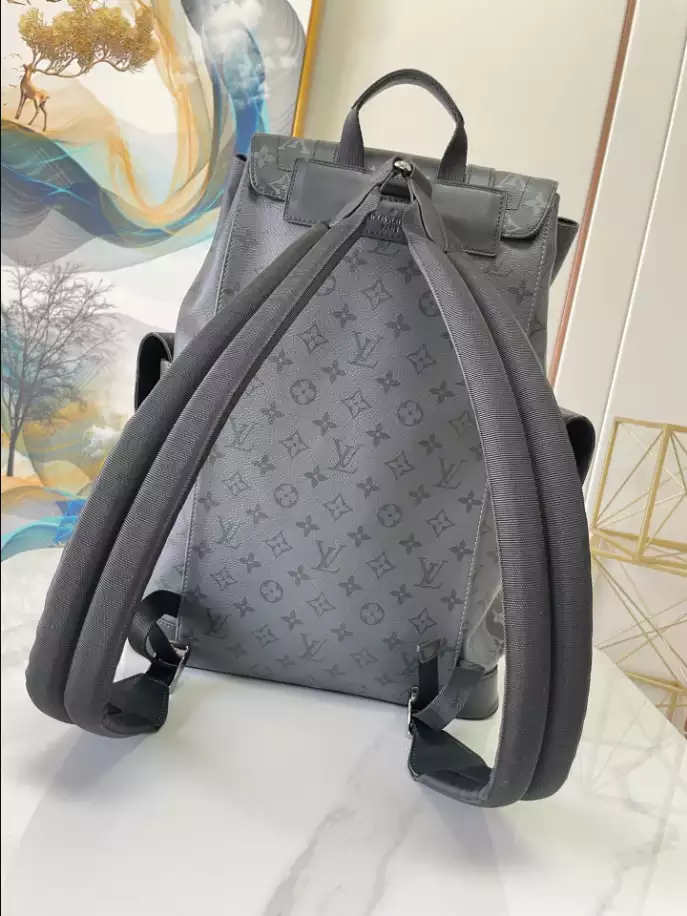 LOUIS VUITTON CHRISTOPHER PM MONOGRAM ECLIPSE - LBV391