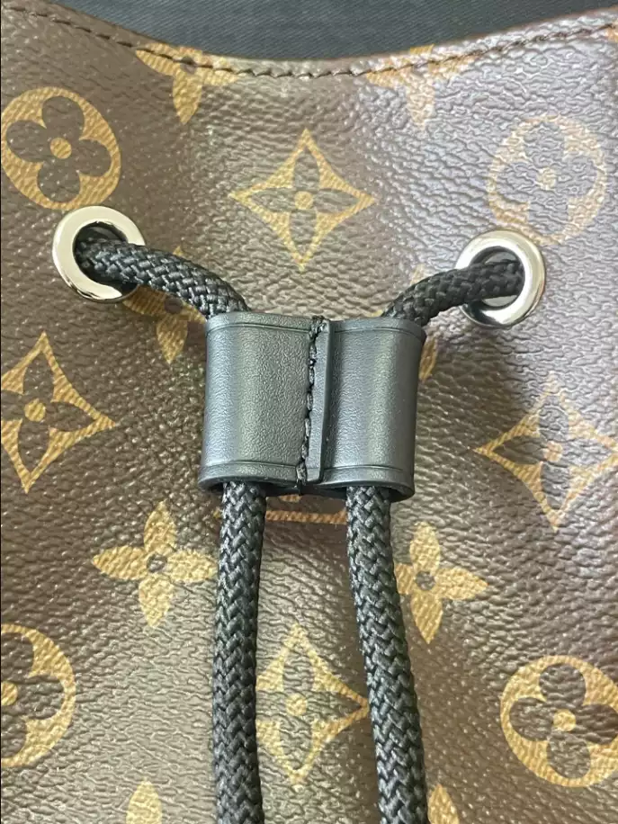 LOUIS VUITTON CHRISTOPHER PM MONOGRAM MACASSAR CANVAS - LBV390