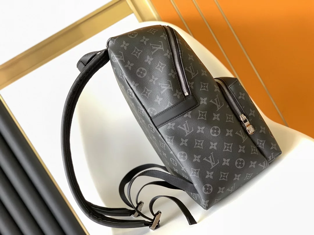 LOUIS VUITTON DISCOVERY BACKPACK - LBV377