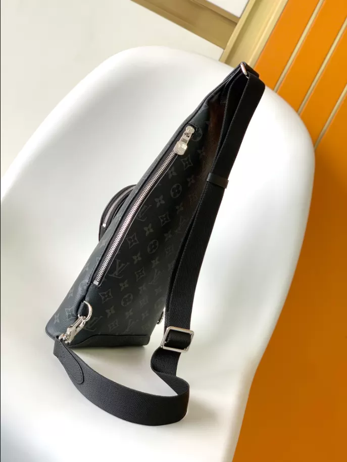 LOUIS VUITTON DUO SLINGBAG - LBV418