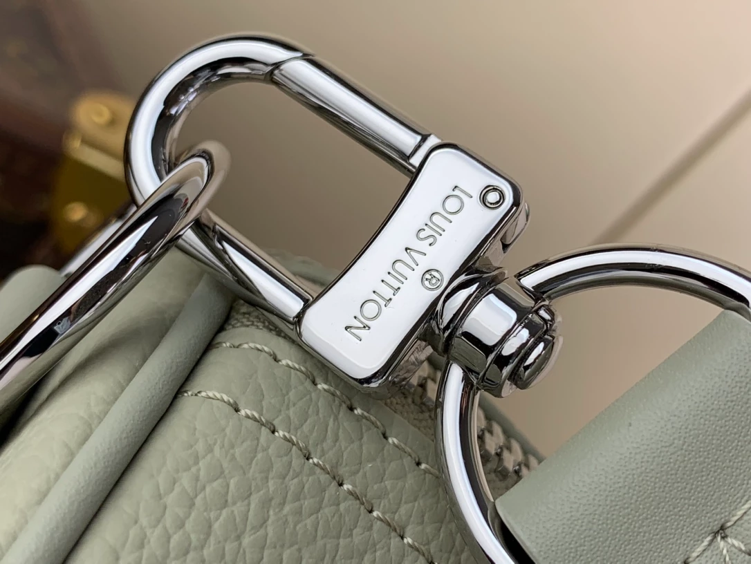 LOUIS VUITTON KEEPALL BANDOULIÈRE 50 IN GREY - LBV424