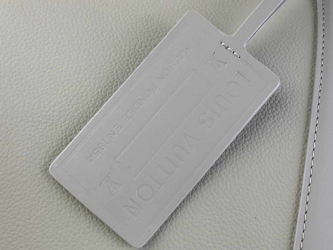 LOUIS VUITTON KEEPALL BANDOULIÈRE 50 IN GREY - LBV424