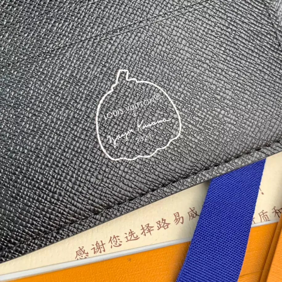 LOUIS VUITTON LV X YK MULTIPLE WALLET - LBV401
