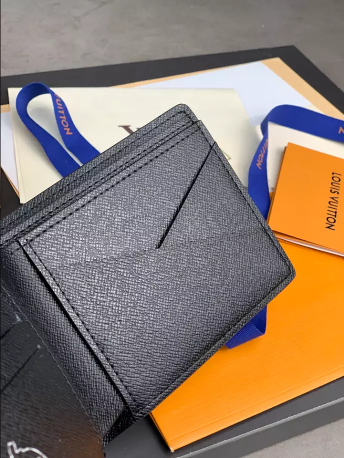 LOUIS VUITTON LV X YK MULTIPLE WALLET - LBV401