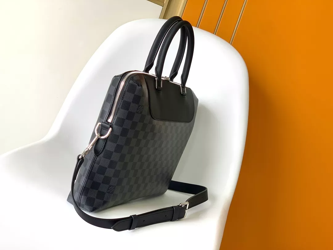LOUIS VUITTON PORTE-DOCUMENTS JOUR - LBV396