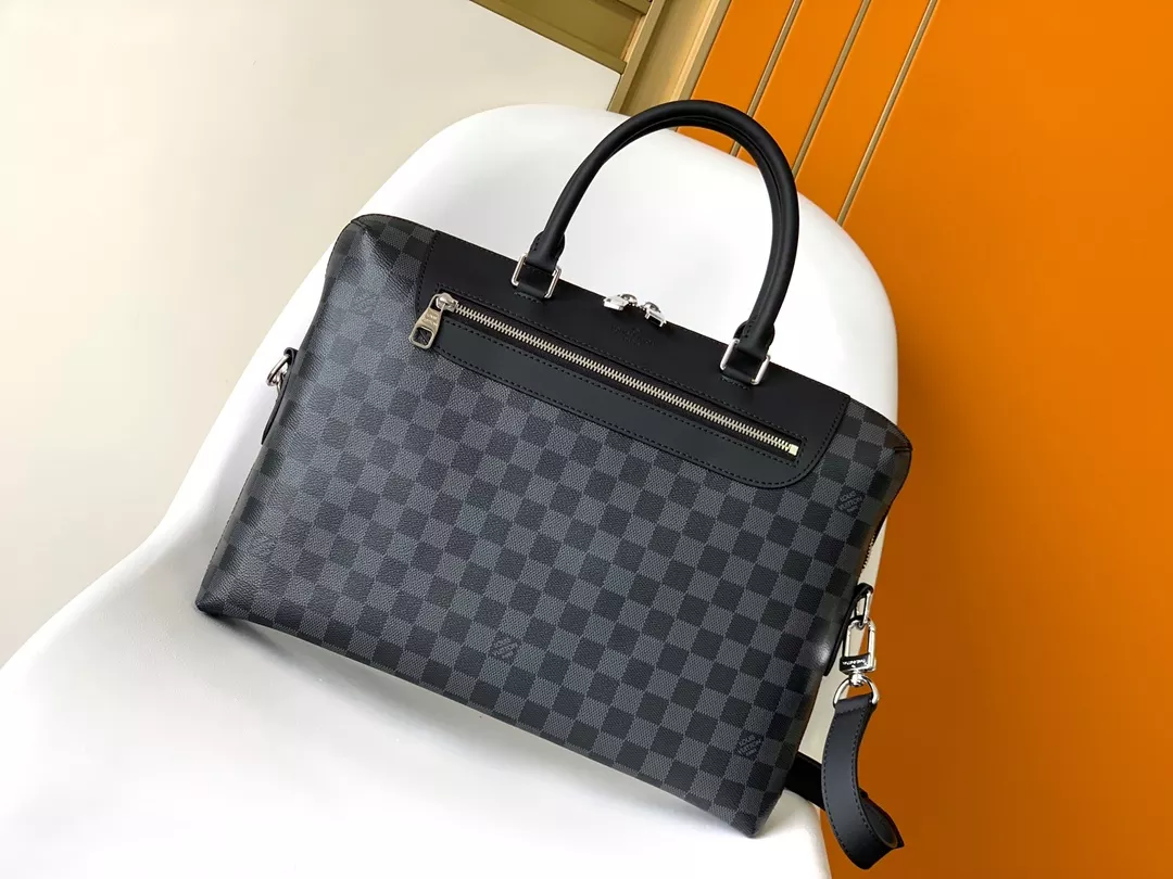 LOUIS VUITTON PORTE-DOCUMENTS JOUR - LBV396