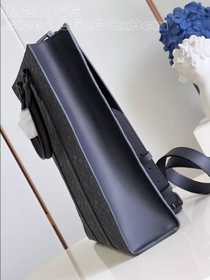 LOUIS VUITTON SAC PLAT NV - LBV407