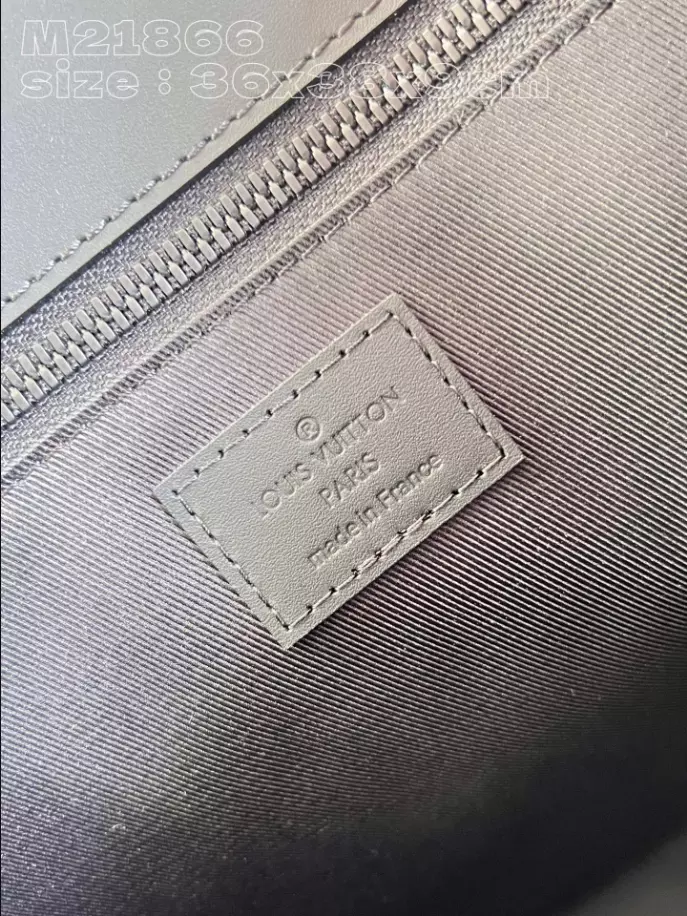 LOUIS VUITTON SAC PLAT NV - LBV407
