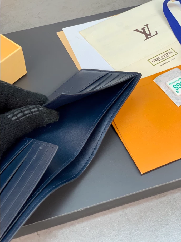 LOUIS VUITTON SLENDER WALLET DAMIER INFINI LEATHER - LBV404