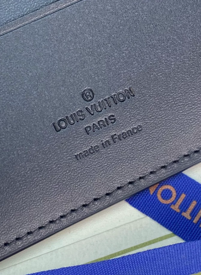 LOUIS VUITTON SLENDER WALLET - LBV399
