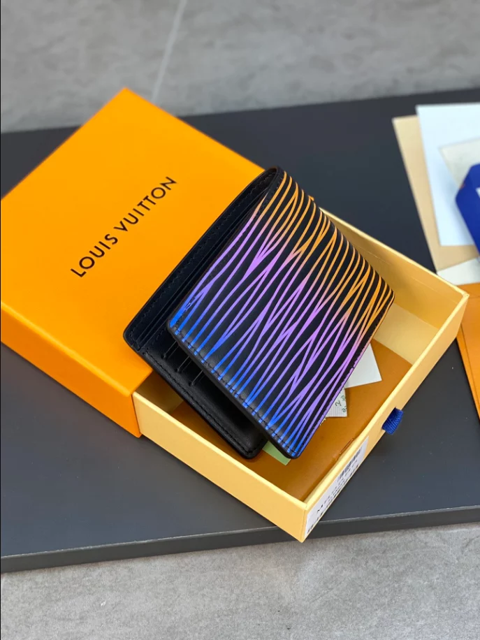 LOUIS VUITTON SLENDER WALLET - LBV399