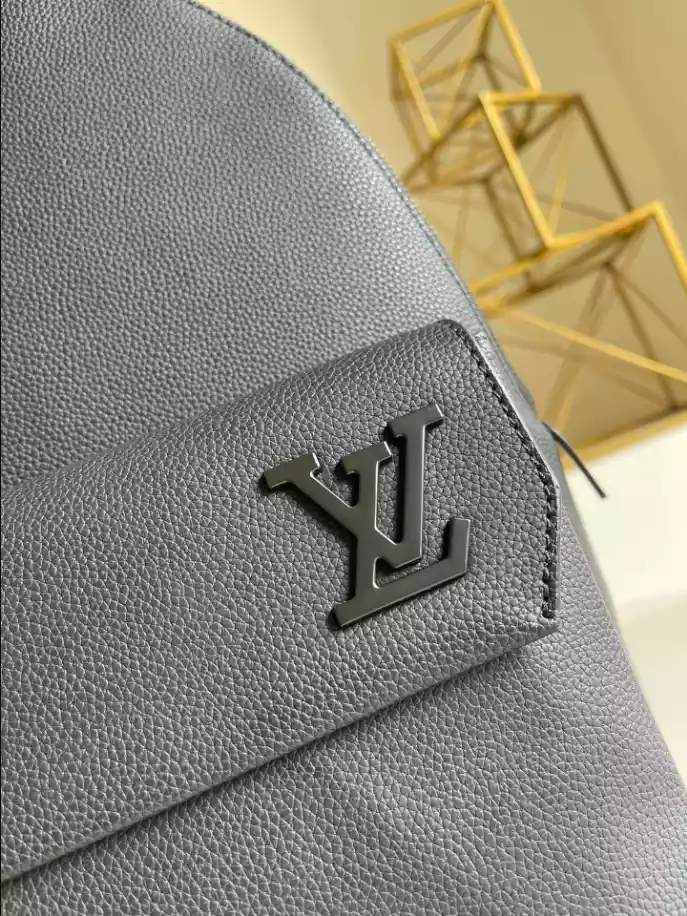 LOUIS VUITTON TAKEOFF BACKPACK LV AEROGRAM - LBV388